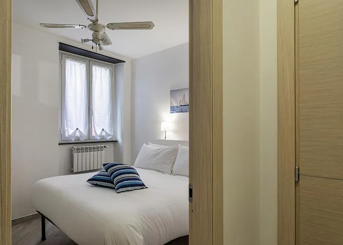 아파트 Comfy Near The Harbor By Wonderful Italy *