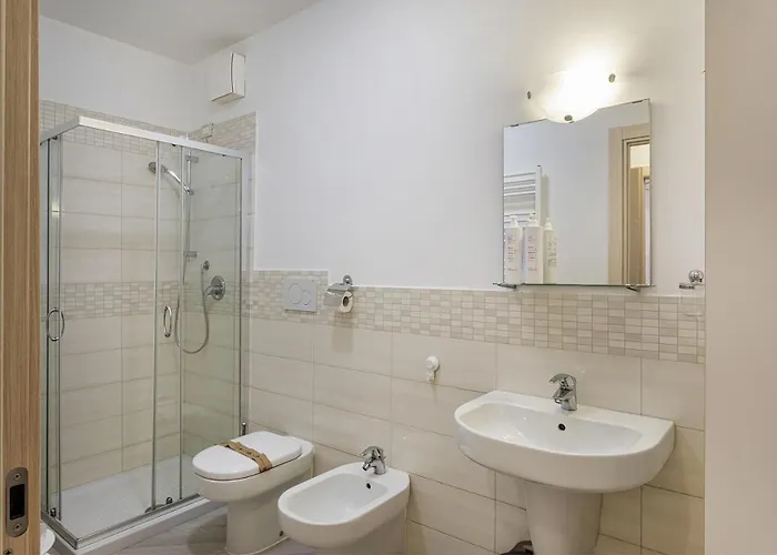 아파트 Comfy Near The Harbor By Wonderful Italy *