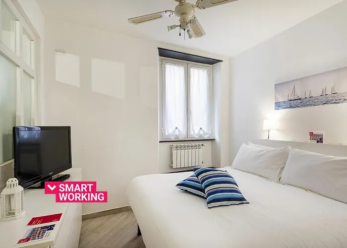 아파트 Comfy Near The Harbor By Wonderful Italy *